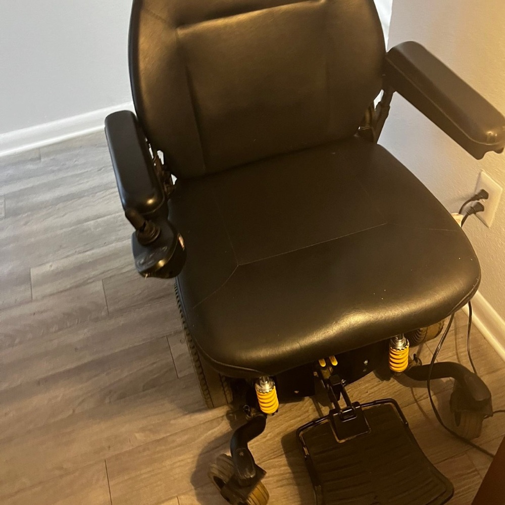 Jazzy 614 Pride Mobility Chair